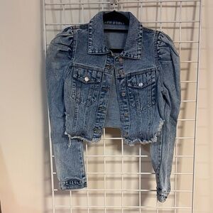 Denim light Blue Cropped Jacket with Structured sleeves size Small